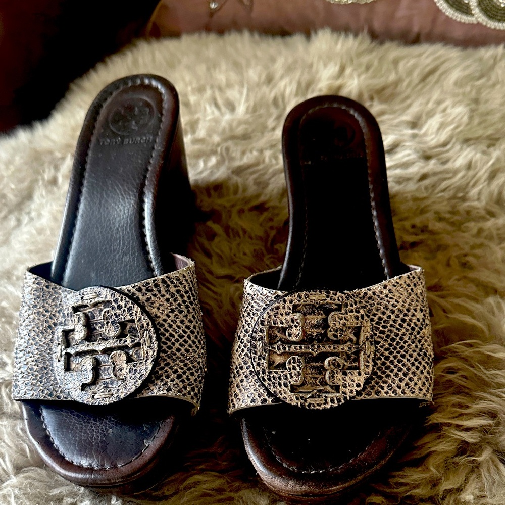 Tory Burch wedge sandals 8